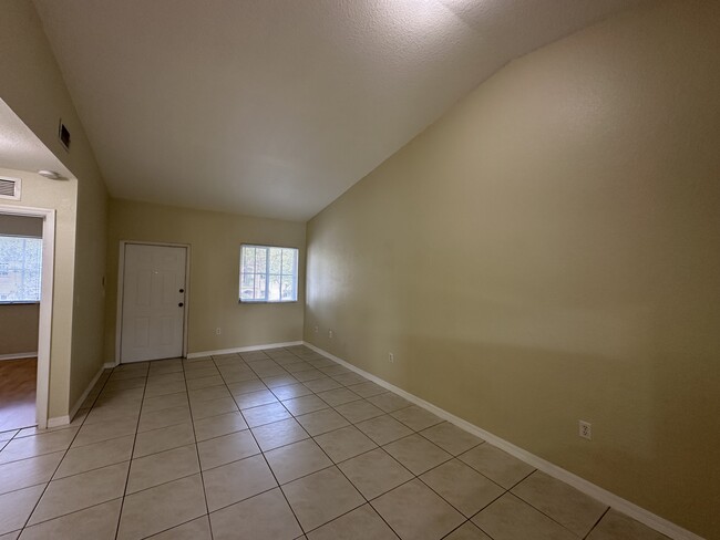 Photo - 2921 SE 12th Rd Unit 203