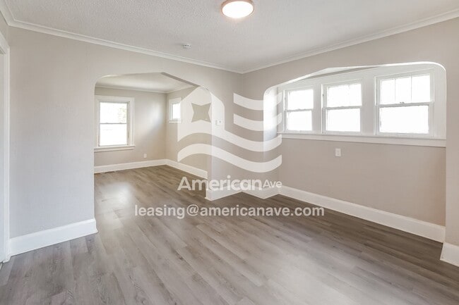 Photo - 2708 Wyndale Rd