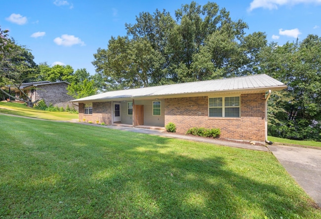 Photo - 2 Bed 1 Bath in Rossville w/ Huge Storage ...