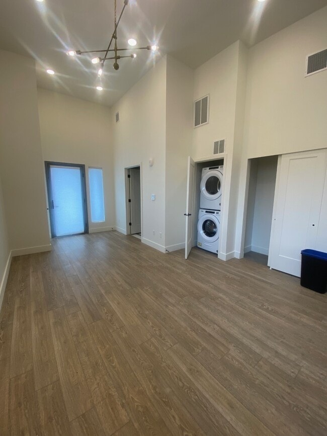 Photo - Nine 27 Flats