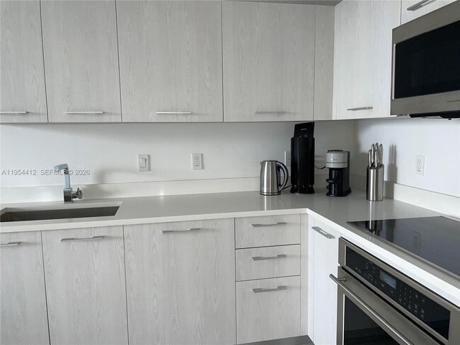 Photo - 45 SW 9th St Unit 3910