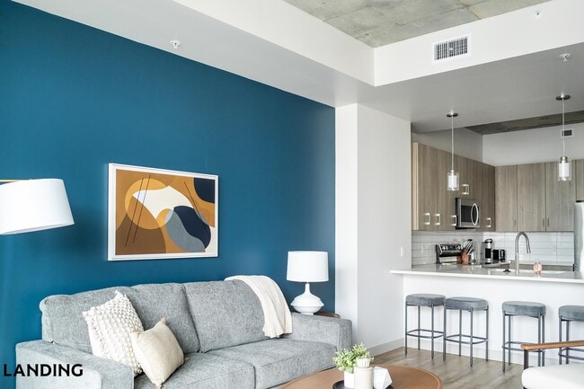 Photo - 151 S State St Unidad 1404