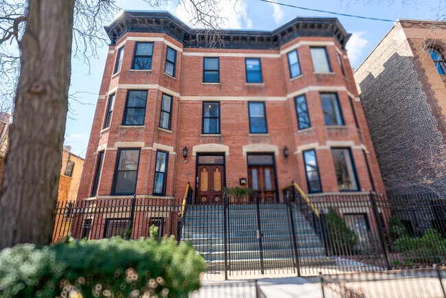 Building Photo - 2208 N Sedgwick St Unit #2 Rental