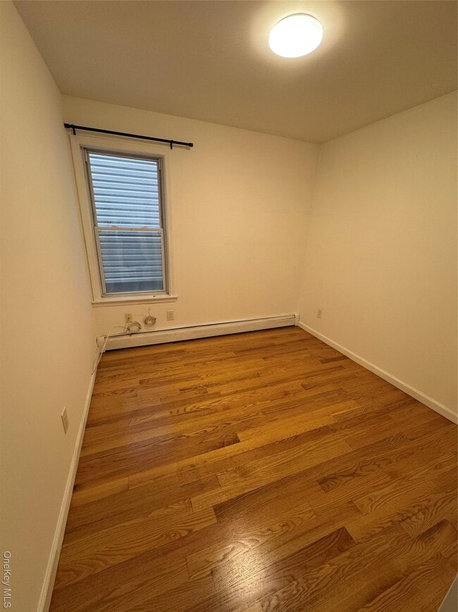 Photo - 9-14 College Point Blvd Apartamento Unidad Fl1