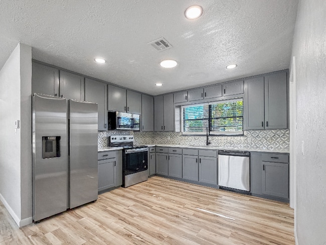 Photo - 1702 W Boyd St