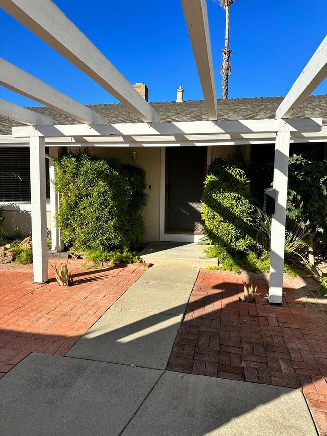 Building Photo - Nice Southside Location Rental