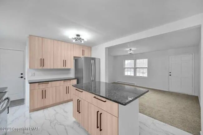 Photo - 125 Alwen Ave