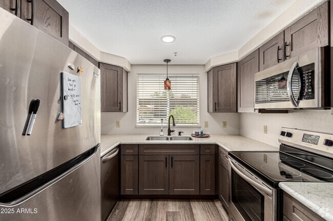 Building Photo - 1825 W Ray Rd Rental