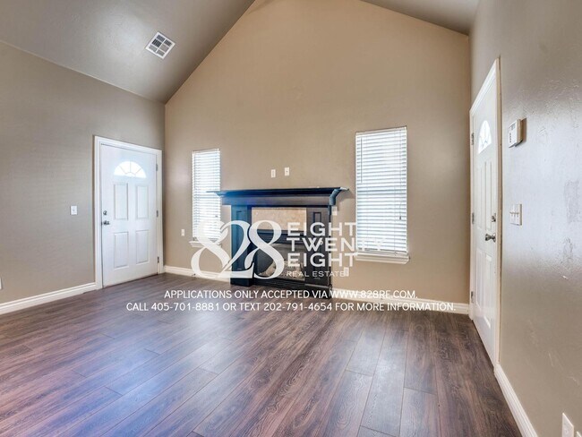 Photo - NEW TO THE MARKET! Spacious 4 Bed/2 Bath Near very Close to Campus!!