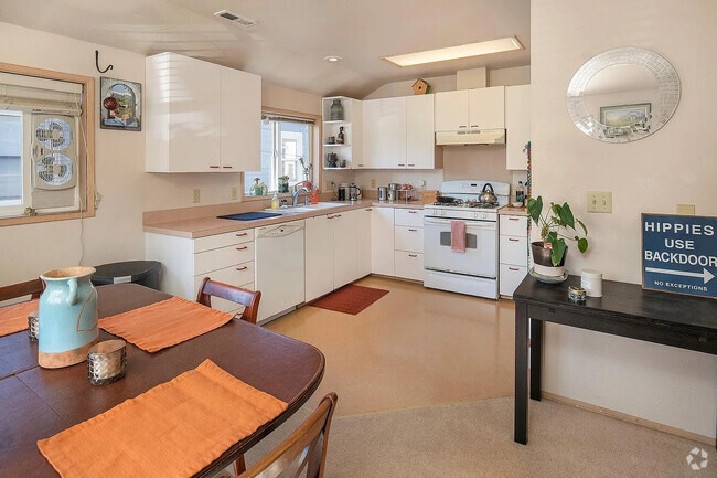 Building Photo - 3443 33rd Ave W Unit 3445 upper duplex Rental