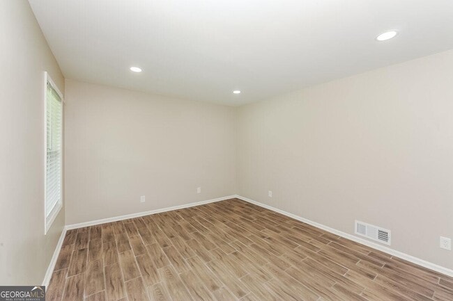 Photo - 1716 Regency Pl