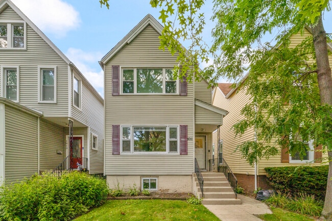 Building Photo - 1011 Garnett Pl Unit 1011 Garnett