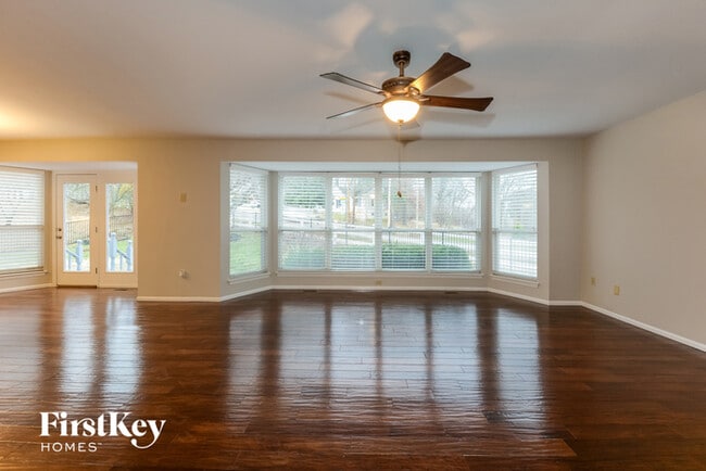 Photo - 805 Arlington Glen Dr