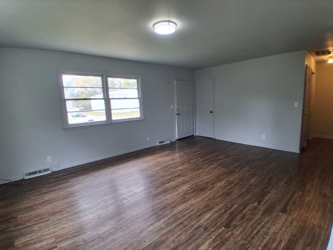 Photo - 312 Holmes Ave