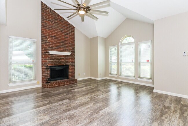 Photo - 3645 Fairview Dr