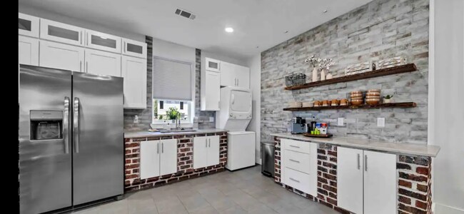 Photo - 103 Harris Rd NE