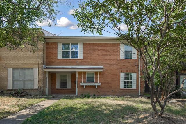 Building Photo - 2203 Sheraton Dr