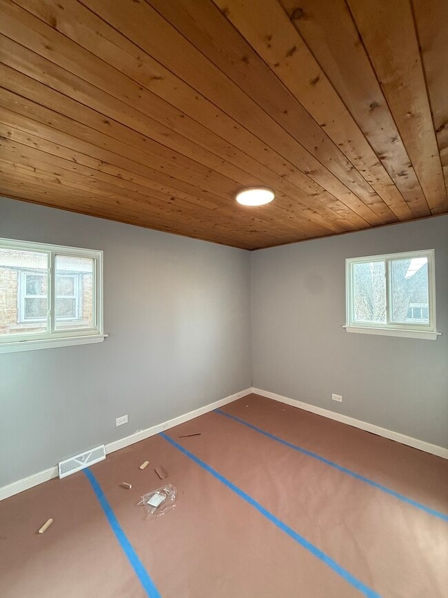 Photo - 7732 Lotus Ave