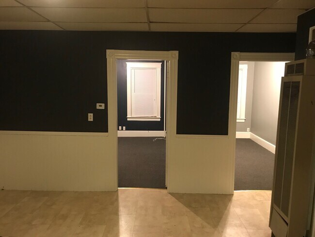 Photo - 596 S Main St Unidad 1 Rear