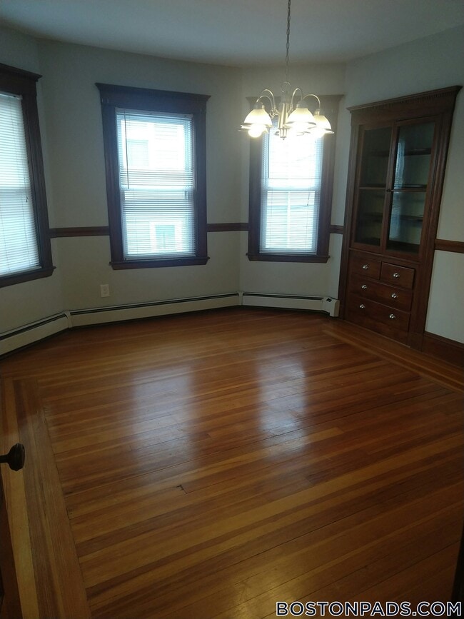 Photo - 19 Mapleton St Unit 1