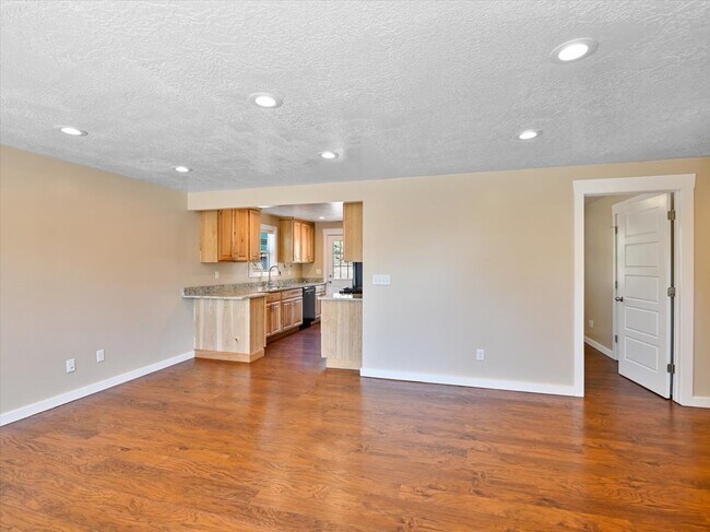 Photo - 1245 E Harrison Ave Unit 1245