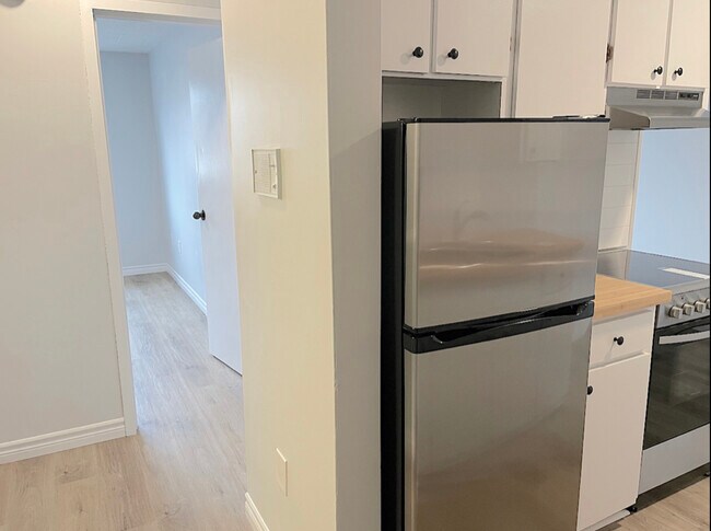 Photo - 471 Tecumseh Rd W Unit 104