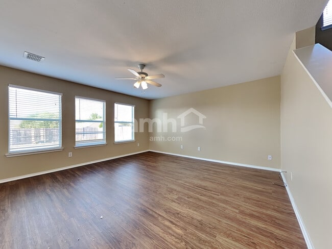 1227 Wenatchee Dr