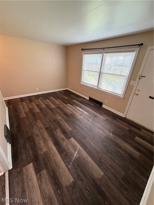 Photo - 730 West St