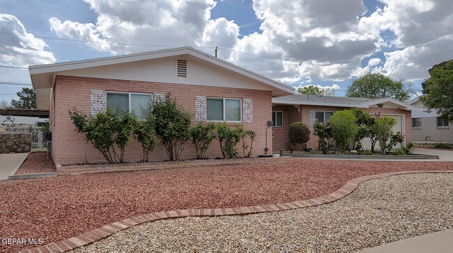 Photo - 9632 Gairloch Dr