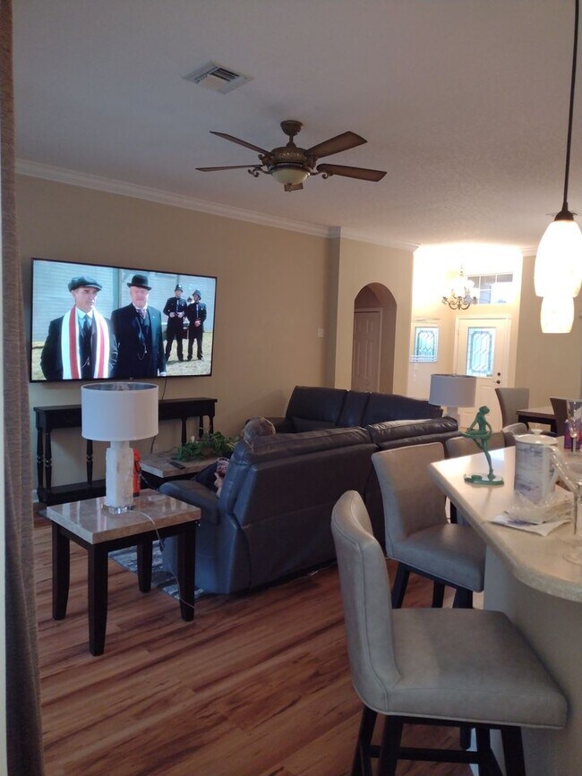 Photo - Waterfront Home in Lakes of Mt. Dora