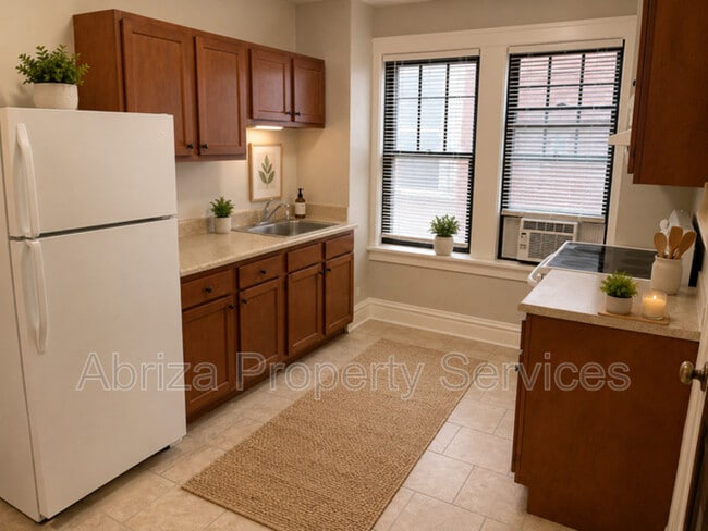 Photo - 4722 S Grand Blvd Unidad 1N