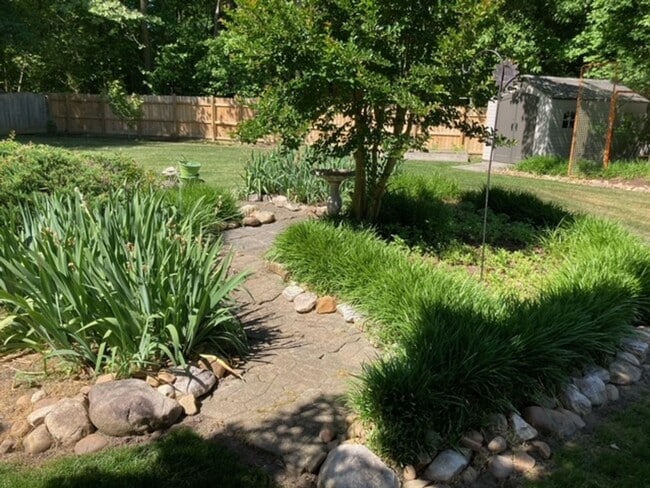 Photo - 117 Runaway Ln