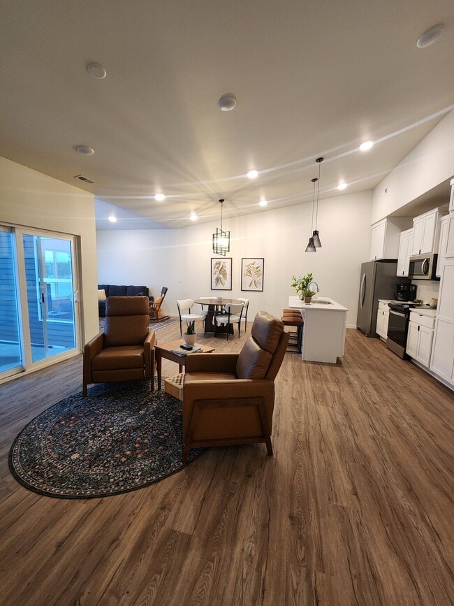 Photo - 812 7th St SW Unidad A