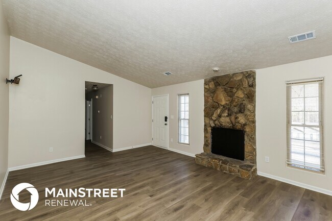 Photo - 1070 Salisbury Trail