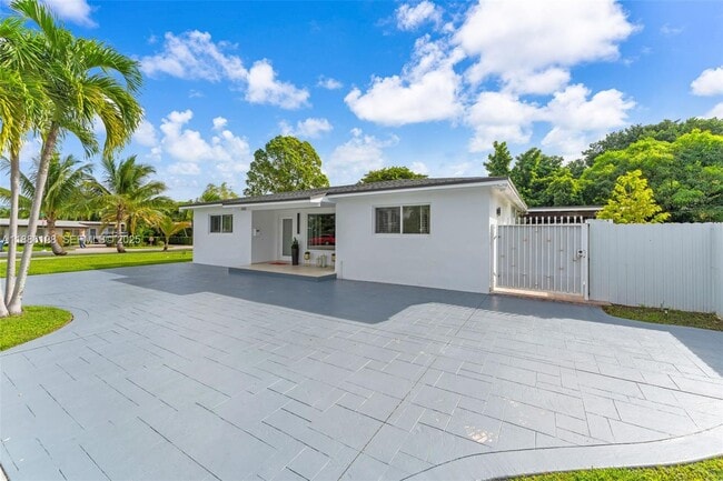 Photo - 4301 SW 85th Ave