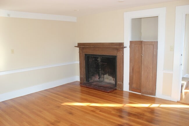 Photo - 1 Ford Pl Unit 1FordPl. Apt1