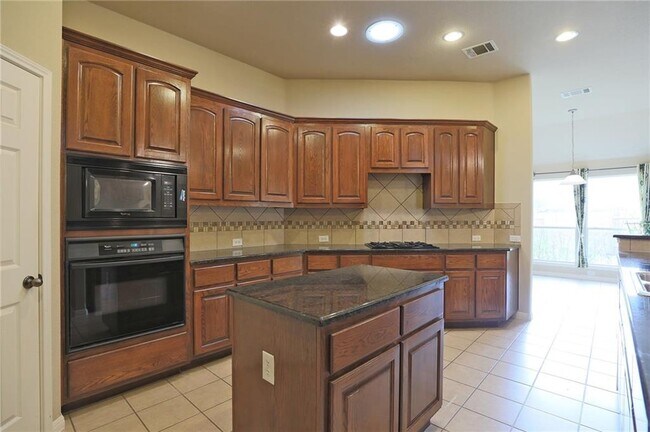 Photo - 16309 Wynstone Ln