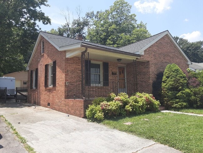 Photo - Radford, 2 BR / 1 BA, Available