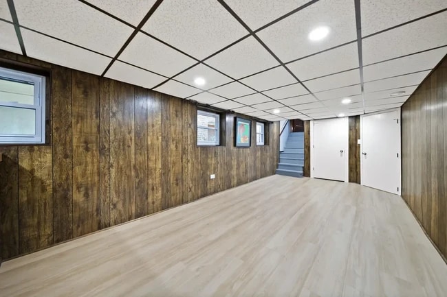 Photo - 4825 W George St