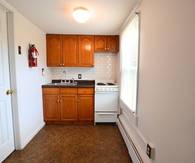 Photo - 523 Fostertown Rd