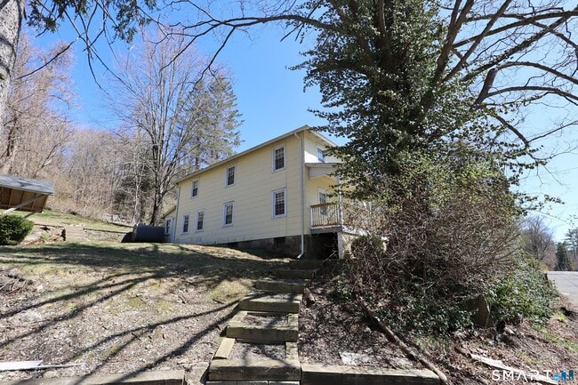 Photo - 48 W Branchville Rd