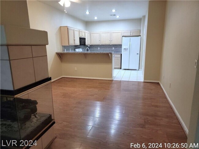 Photo - GATED SOUTHPARK CONDOS W/ATTACHED 2 CAR GA... Unit 1125