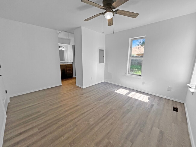 Photo - 1805 Southcrest Dr