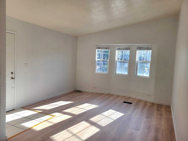 Photo - 3311 Martin Luther King Jr Way