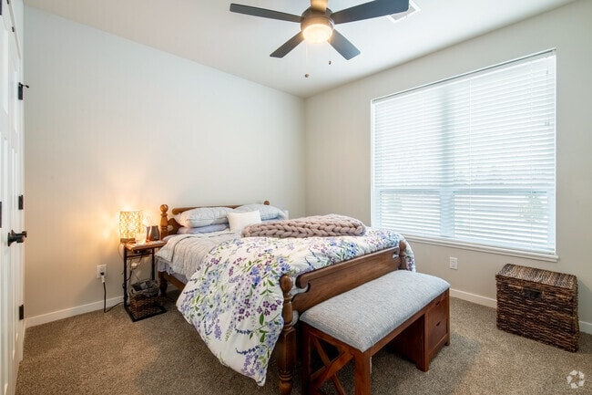 1BR, 1BA - 673SF