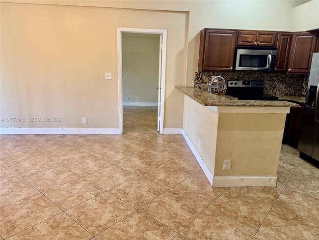 Photo - 621 Lyons Rd Unit 9205