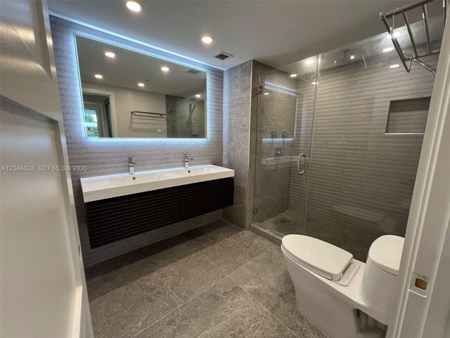 200 Ocean Dr Unit 3c