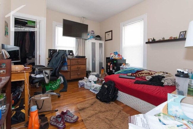 Photo - 43 Falkland St