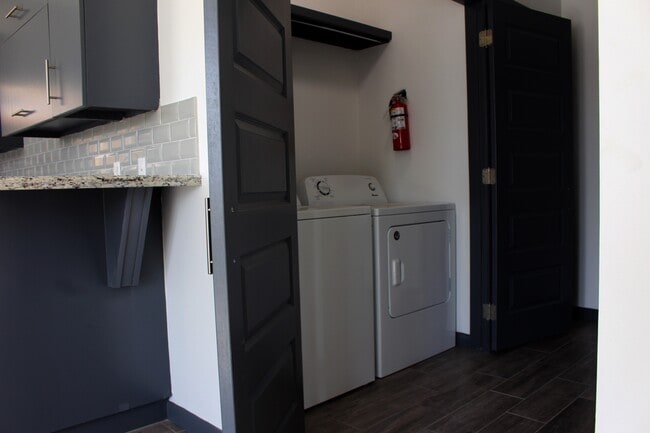 Photo - 2713 S J St Unit #4