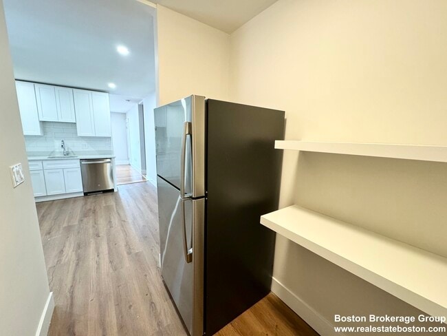 Photo - 72 Belden St